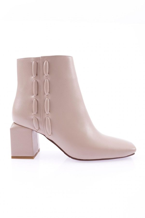 DGN DGN 5115 Women's Pointed Toe Frame Heeled Boots.