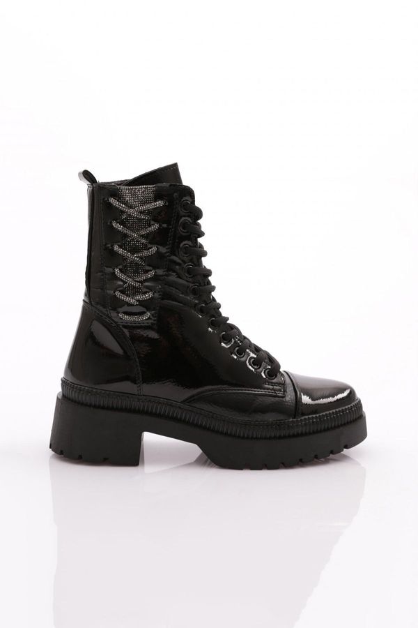 DGN DGN K9002 Women's Lace-Up Boots Black Wrinkled Patent Leather