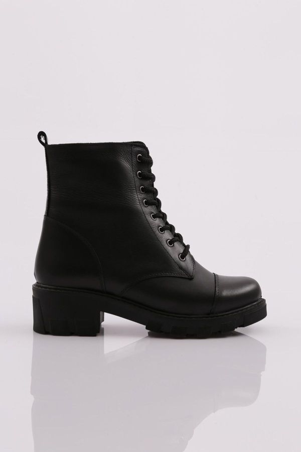 DGN DGN Madrid-03k Women's 22k Lace Up Boots Black