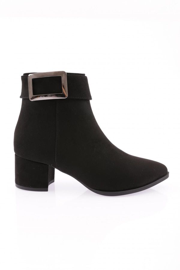 DGN DGN Si-14 Women's Buckle Heeled Boots Black Suede