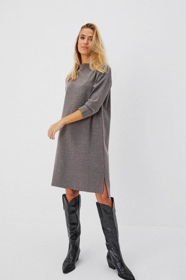 Moodo Dress made of smooth knitwear - graphite