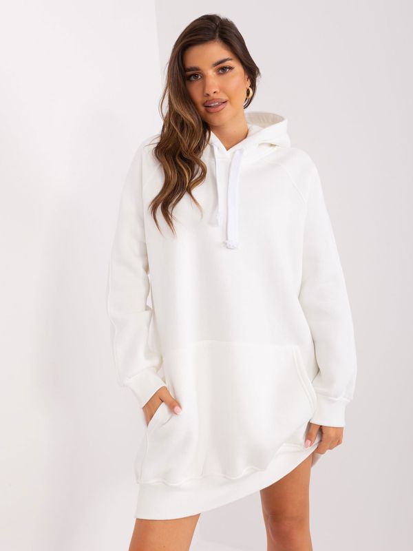 Fashionhunters Ecru kangaroo sweatshirt with insulation