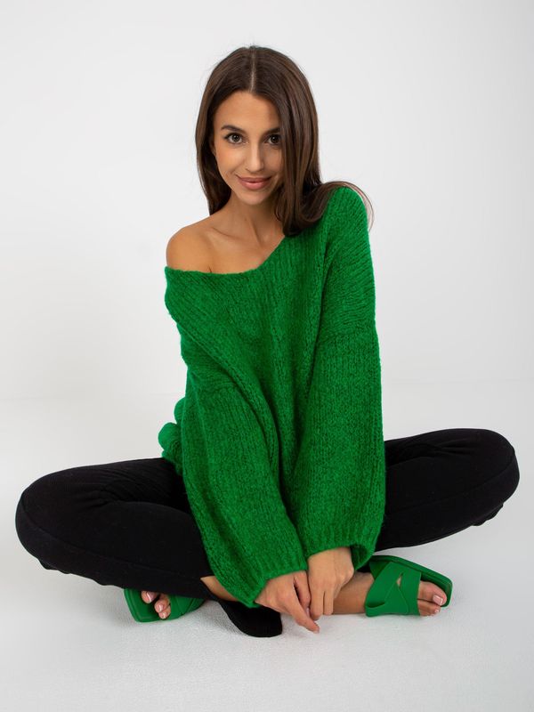 Fashionhunters Green oversize sweater RUE PARIS with wide sleeves