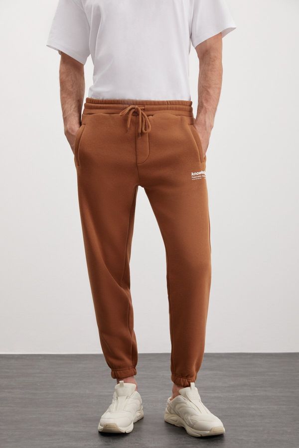 GRIMELANGE GRIMELANGE Bernon Men's Soft Fabric, Elasticized Three-Pocket Light Brown Sweatpant
