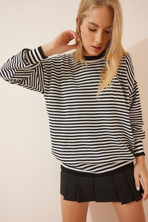 Happiness İstanbul Happiness İstanbul Women's Black and White Striped Knitwear Sweater