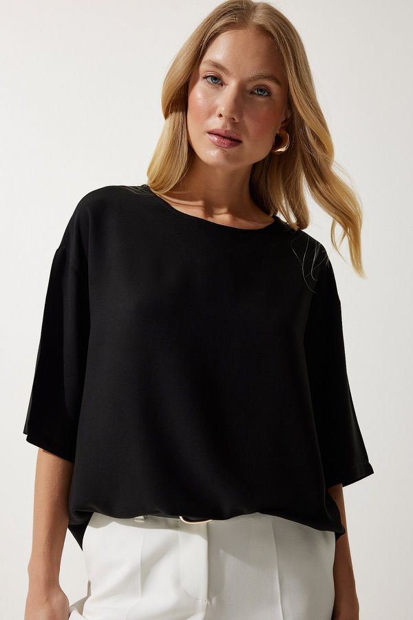 Happiness İstanbul Happiness İstanbul Women's Black Crew Neck Flowy Viscose Blouse