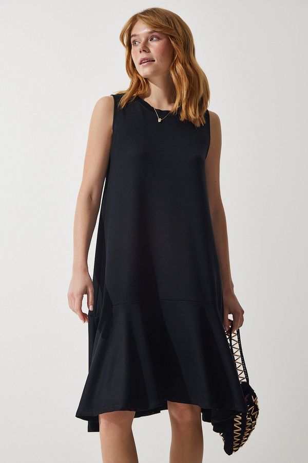 Happiness İstanbul Happiness İstanbul Women's Black Crew Neck Knitted Flounce Bell Dress