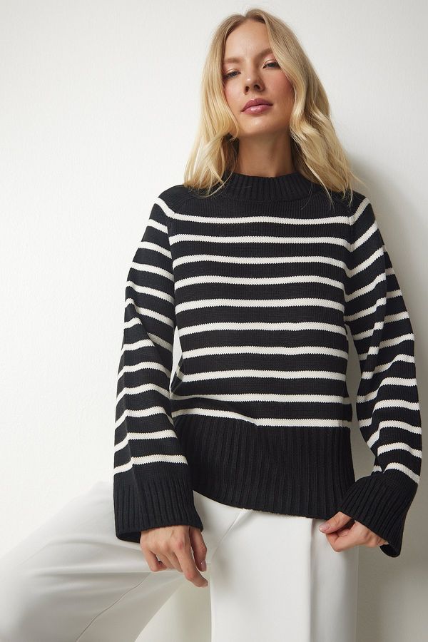 Happiness İstanbul Happiness İstanbul Women's Black Striped Knitwear Sweater