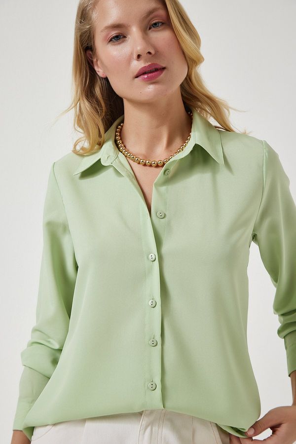 Happiness İstanbul Happiness İstanbul Women's Light Green Soft Textured Basic Shirt