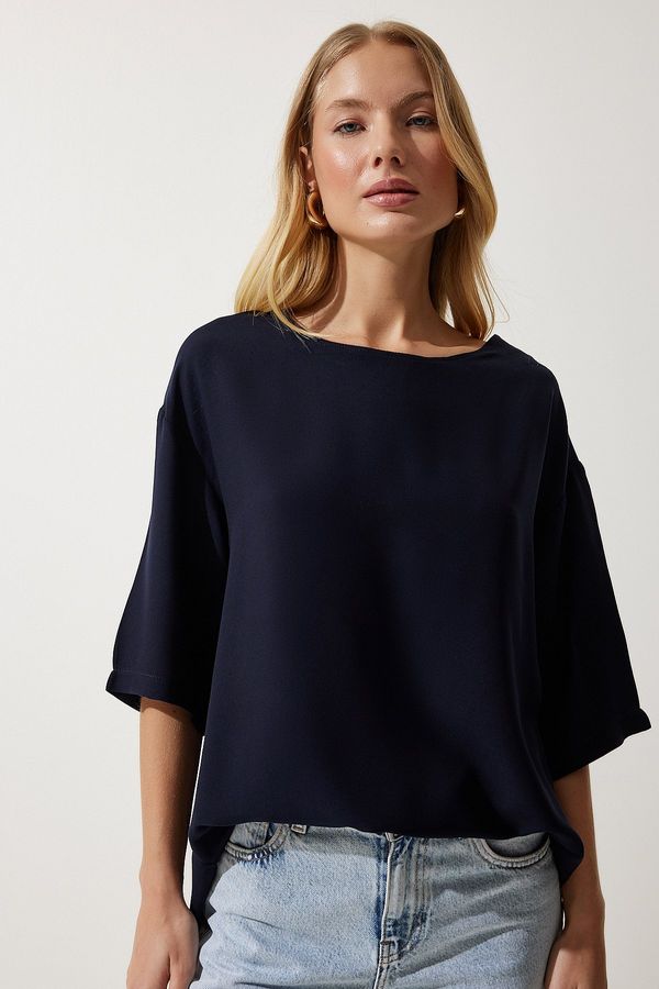 Happiness İstanbul Happiness İstanbul Women's Navy Blue Crew Neck Flowy Viscose Blouse