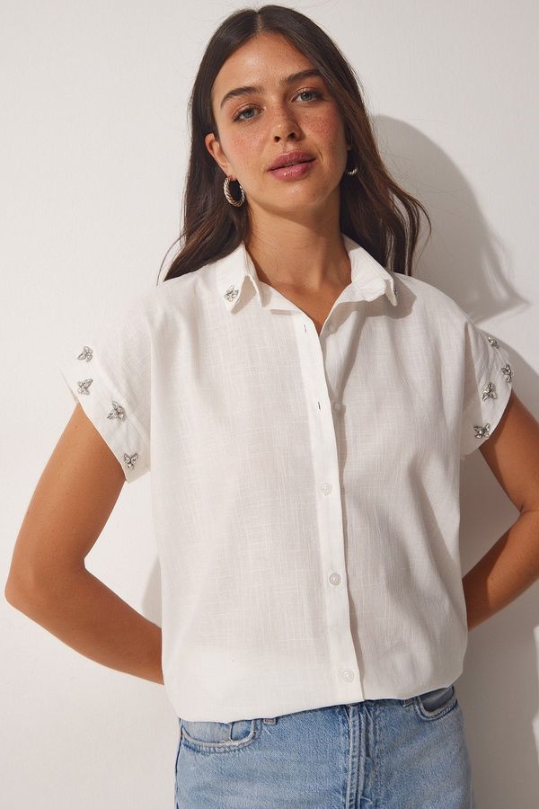 Happiness İstanbul Happiness İstanbul Women's White Crystal Stone Detailed Linen Shirt