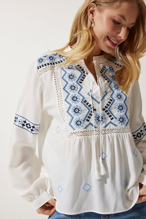 Happiness İstanbul Happiness İstanbul Women's White Embroidered Woven Blouse