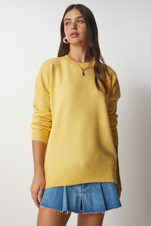 Happiness İstanbul Happiness İstanbul Women's Yellow Crew Neck Oversize Knitwear Sweater