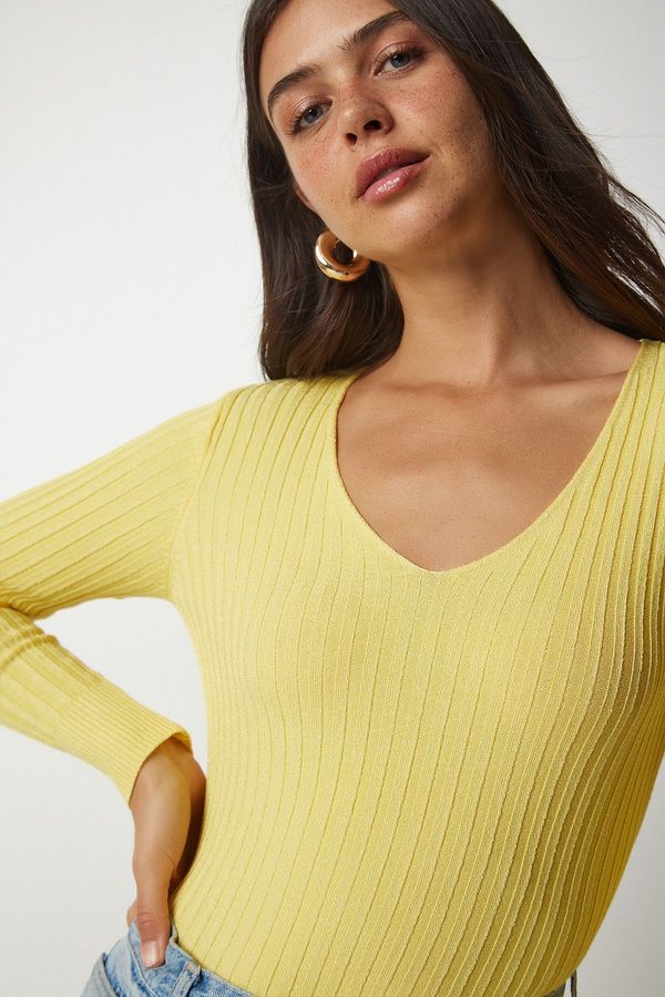 Happiness İstanbul Happiness İstanbul Women's Yellow V-Neck Ribbed Basic Blouse