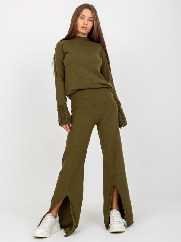 Fashionhunters Khaki knitted trousers with slit and elastic waistband