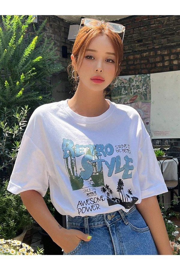 Know Know Women's White Retro Style Printed Oversized T-shirt