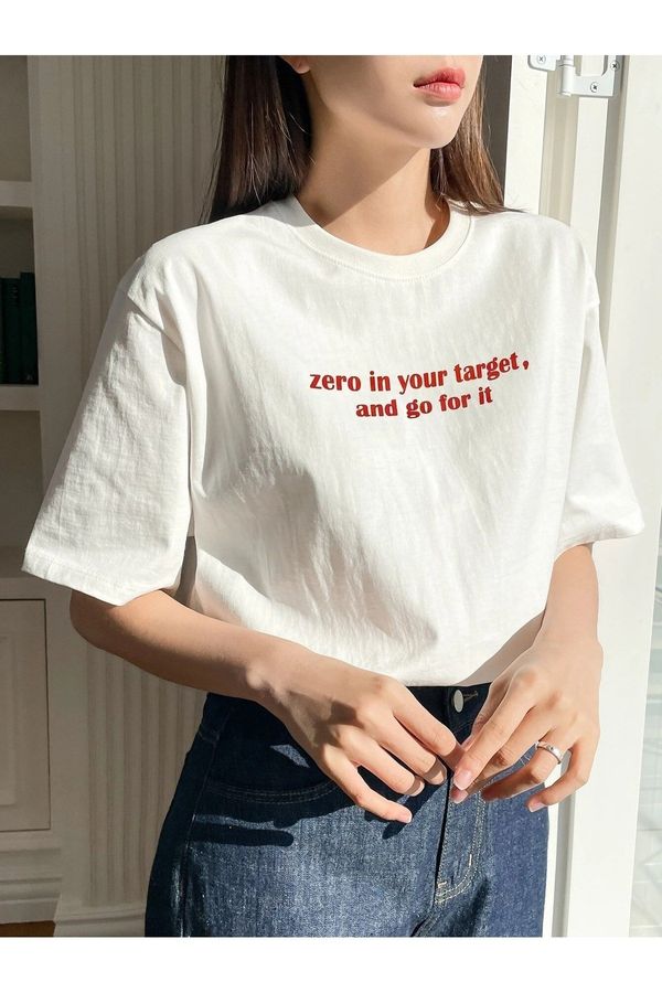 Know Know Women's White Zero In Your Target Printed Oversized T-Shirt