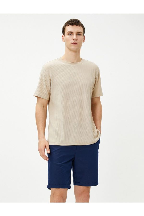 Koton Koton Basic Chino Shorts with Tiered Legs and Buttons with Pocket.