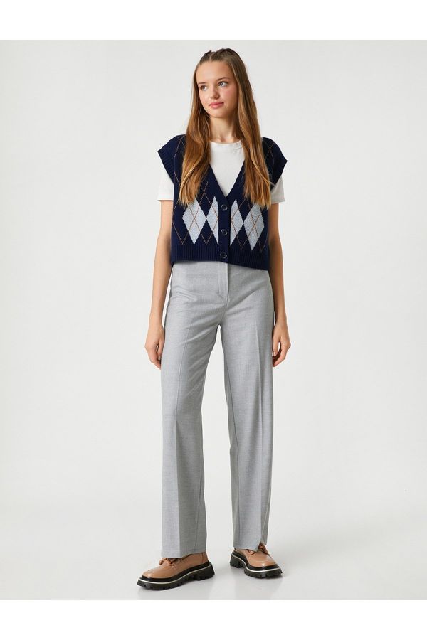 Koton Koton Basic Fabric Trousers, Straight Legs, Zipper Closure with Buttons.