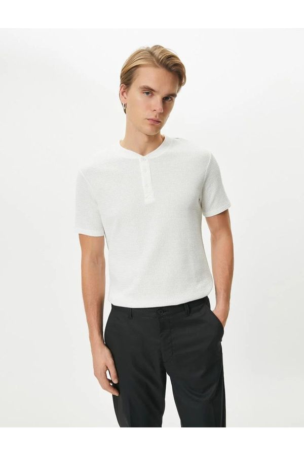 Koton Koton Basic T-Shirt Round Neck Buttoned Short Sleeve Textured Cotton