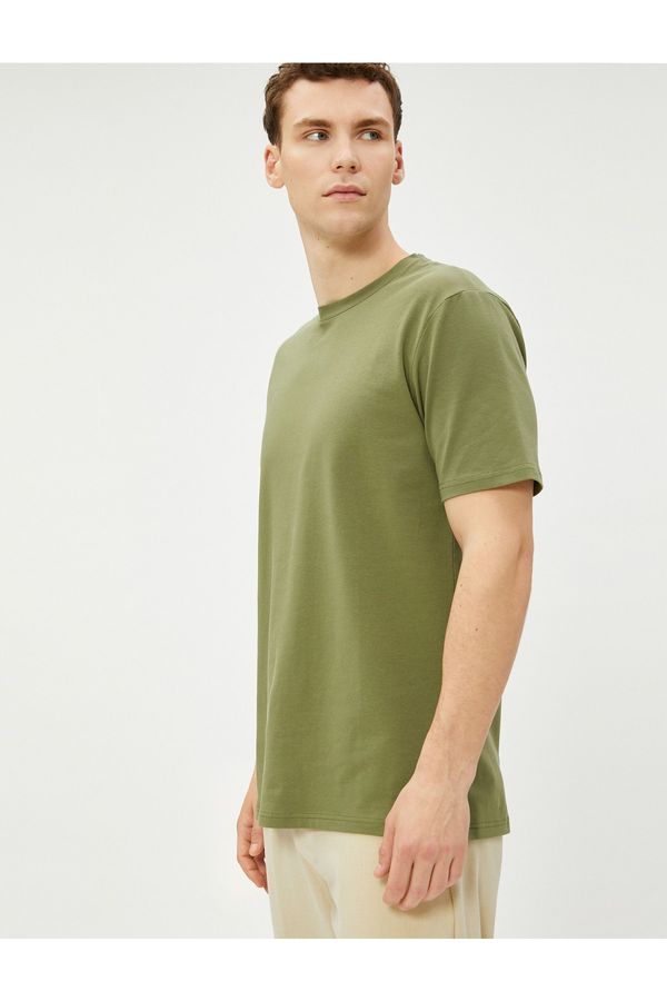Koton Koton Basic T-shirt with Short Sleeves, Crew Neck Slim Fit.