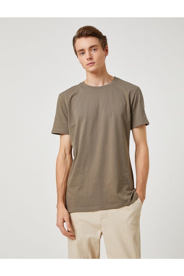 Koton Koton Basic T-shirt. Slim Fit Crew Neck Short Sleeved Cotton.