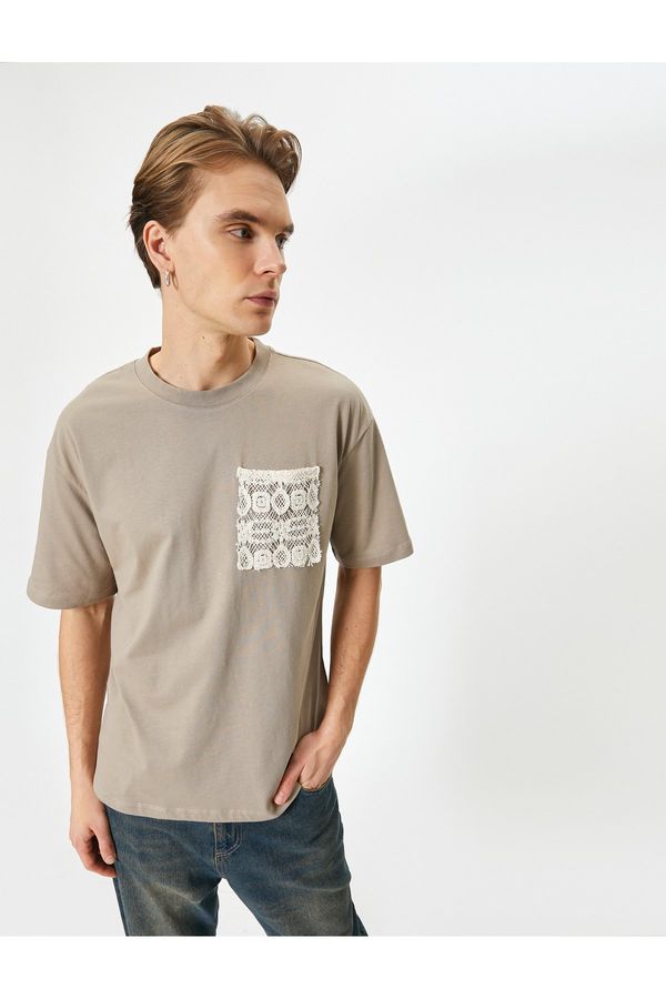 Koton Koton Crew Neck T-Shirt Pocket Detail Embroidered Short Sleeve