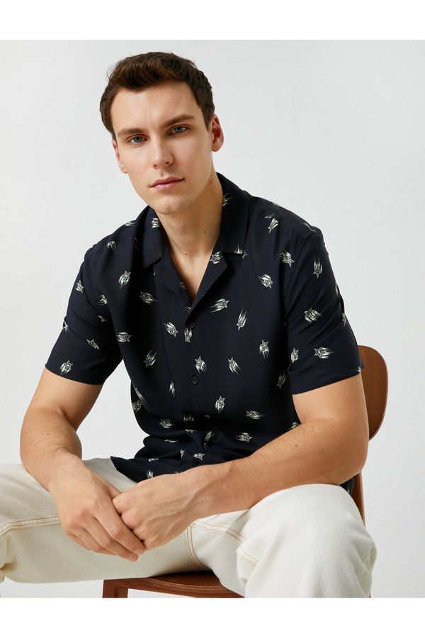 Koton Koton Summer Shirt with Short Sleeves, Turndown Collar with Star Print