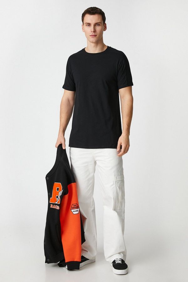 Koton Koton T-Shirt with a Crew Neck, Textured Short Sleeves, Slim Fit.