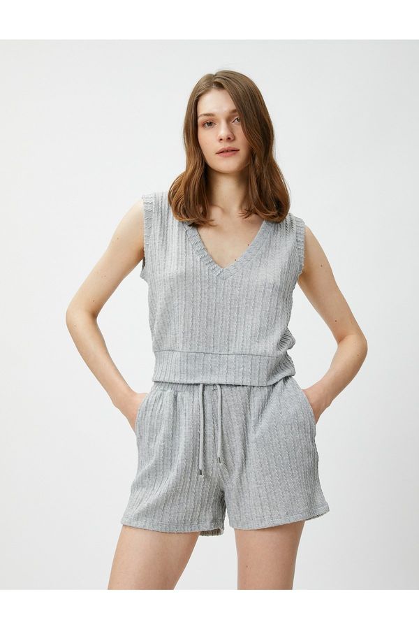Koton Koton Tie Waist Shorts With Knitted Pattern