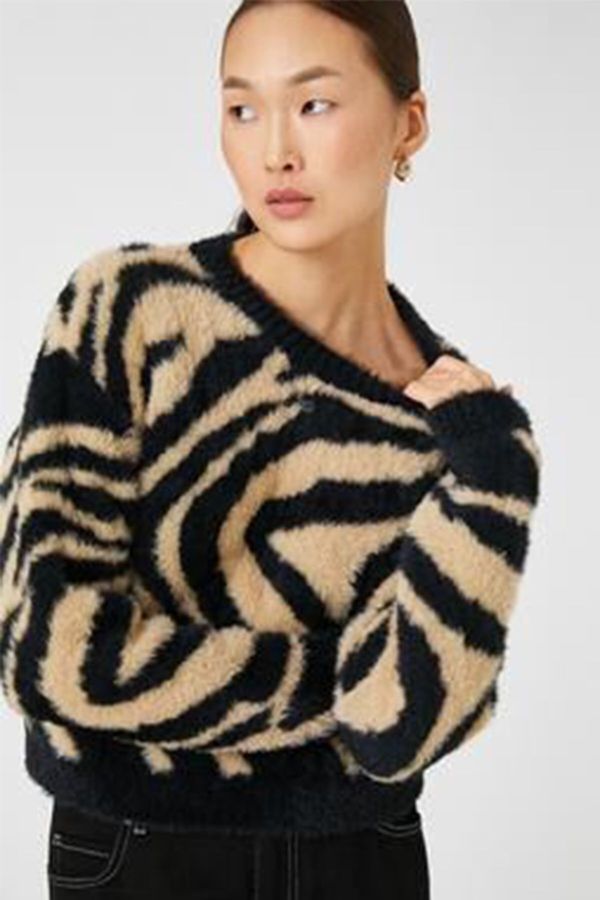 Koton Koton Women's Long Sleeve Zebra Patterned Plush Sweater 3wak90174ht