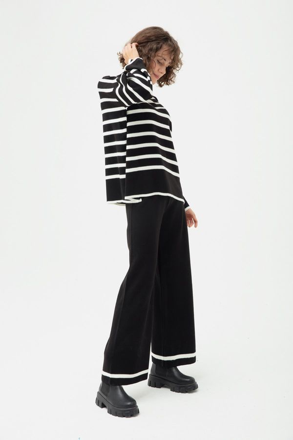 Lafaba Lafaba Women's Black Striped Knitwear Set
