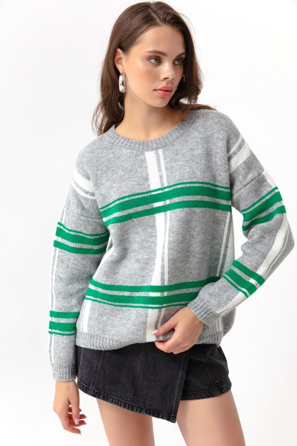 Lafaba Lafaba Women's Gray Crewneck Plaid Pattern Sweater