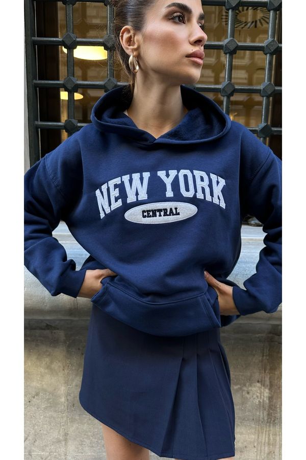 Laluvia Laluvia Navy Blue Premium Cotton New York Print Hooded Sweatshirt