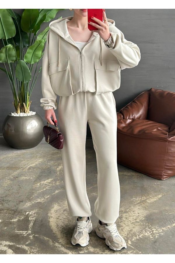 Laluvia Laluvia Stone Color Bag Pocket Modal Suit