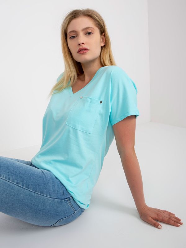 Fashionhunters Larger size cotton mint t-shirt with pocket
