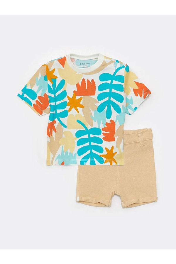 LC Waikiki LC Waikiki Cycling Short Short Sleeved Printed Baby Boy T-Shirt And Shorts 2-Set
