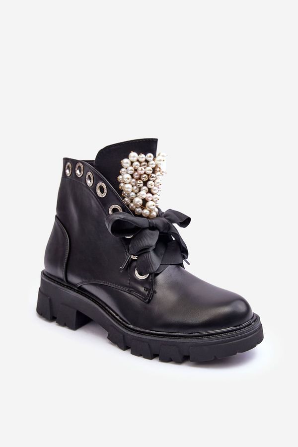 Kesi Leather trimmed low heeled boots, black Binga