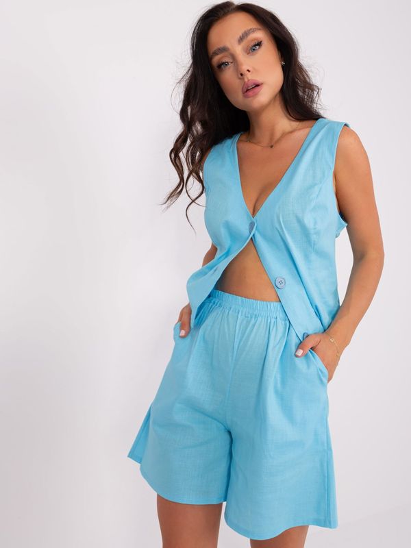 Fashionhunters Light blue canvas summer set with shorts