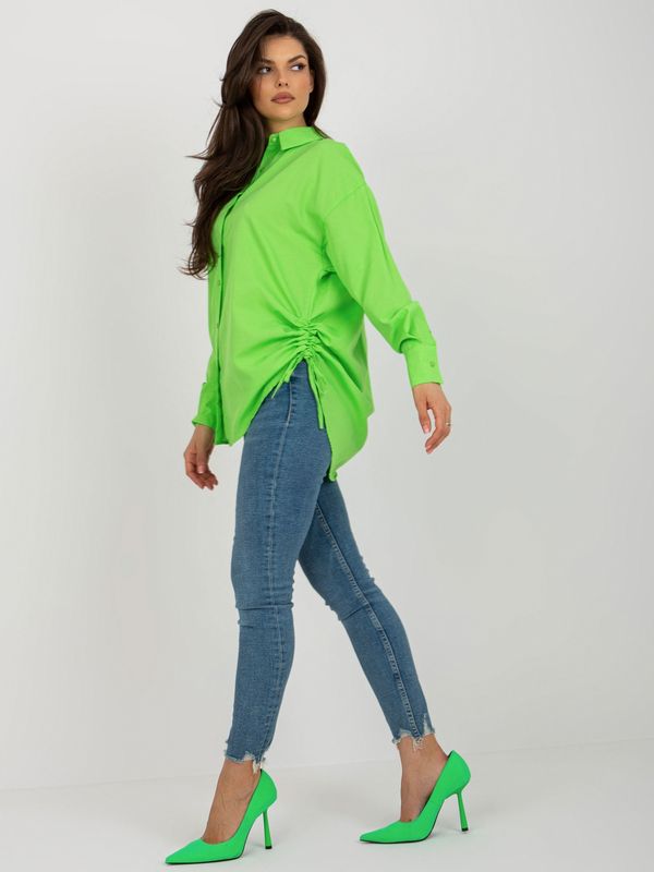Fashionhunters Light green women's oversize shirt with collar