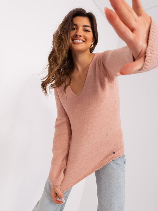 Fashionhunters Light pink classic neckline sweater