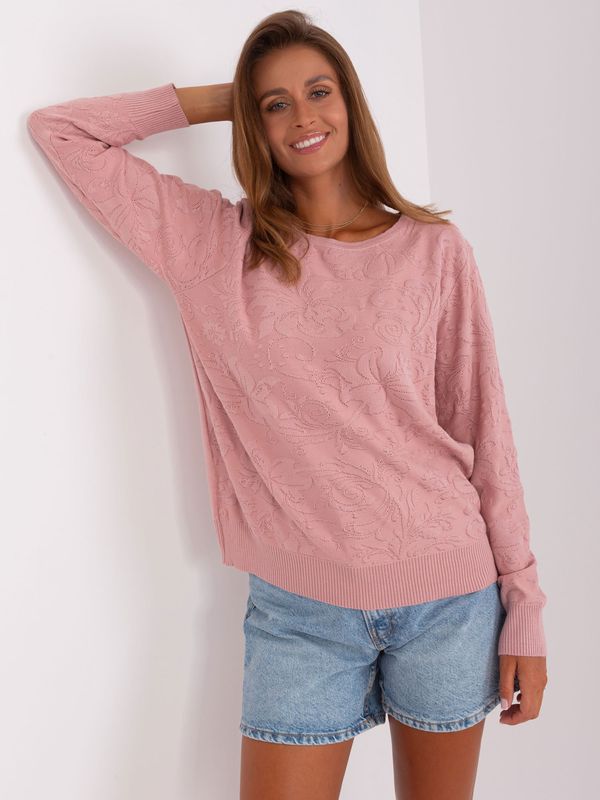 Fashionhunters Light pink classic sweater with a round neckline