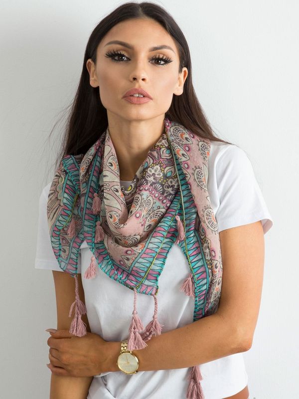 Fashionhunters Light pink scarf with ethnic print
