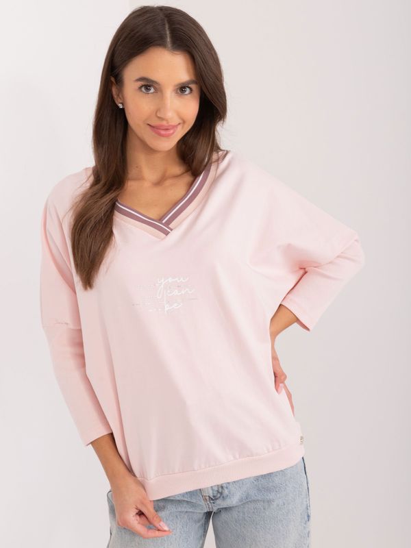 Fashionhunters Light pink women's oversize blouse with 3/4 sleeves