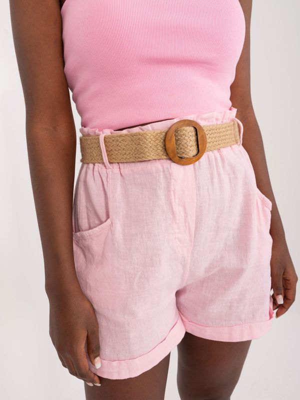 Fashionhunters Light pink women's shorts made of linen and cotton