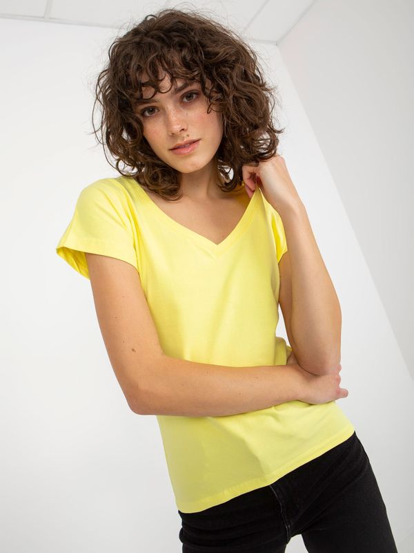 Fashionhunters Light yellow simple cotton base shirt