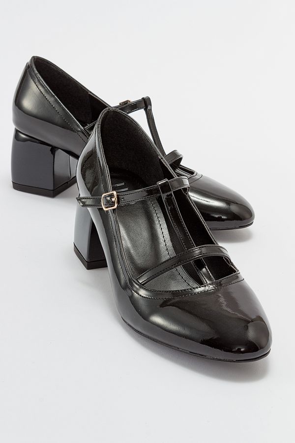 LuviShoes LuviShoes MESS Women's Black Patent Leather Heeled Shoes