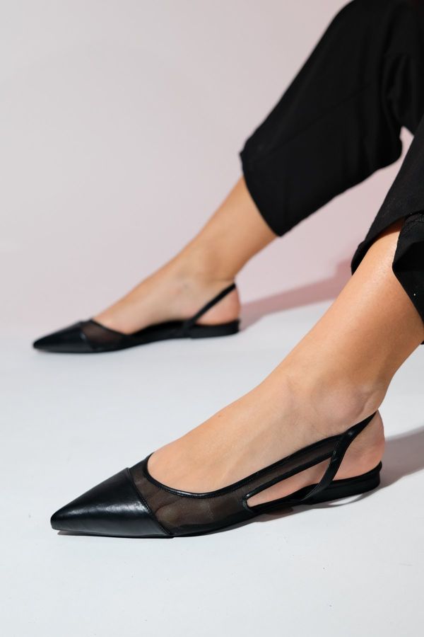 LuviShoes LuviShoes STEPHEN Women's Black Pointed Toe Flat Sandals