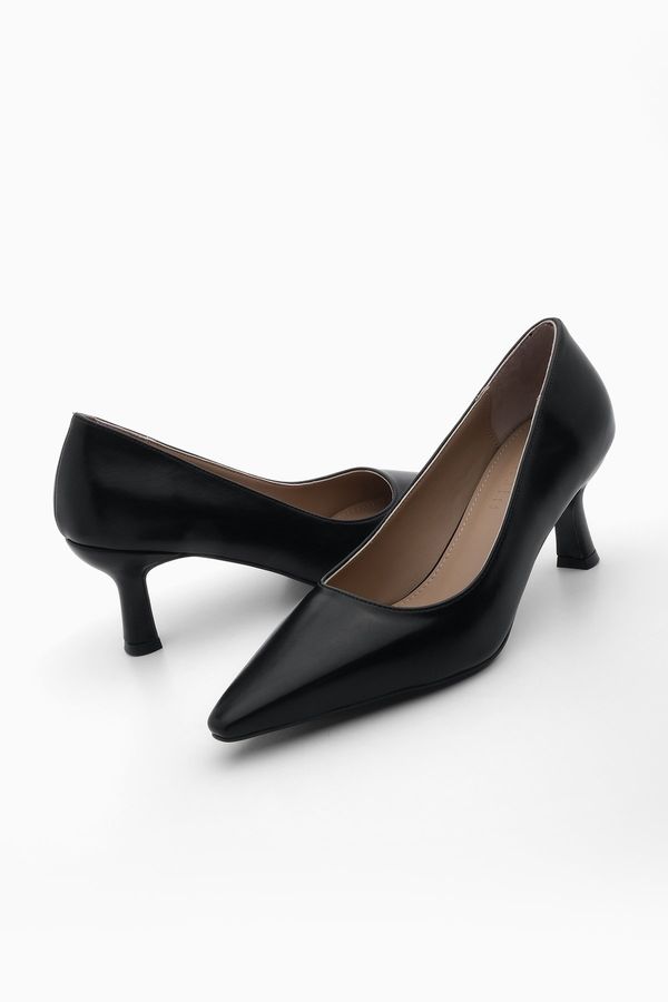 Marjin Marjin Women's Pointed Toe Classic Heeled Shoes Vadin Black