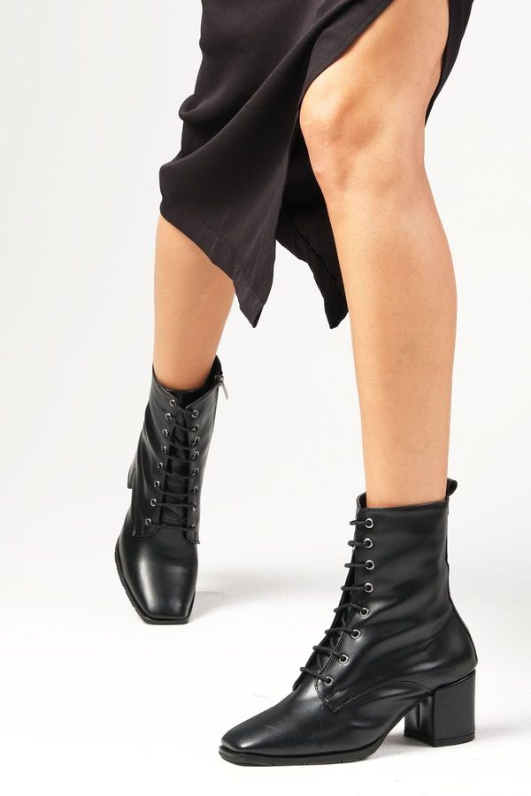 Mio Gusto Mio Gusto Bethany Black Women's Heeled Boots With Zipper And Lace-Up On The Short Toe.